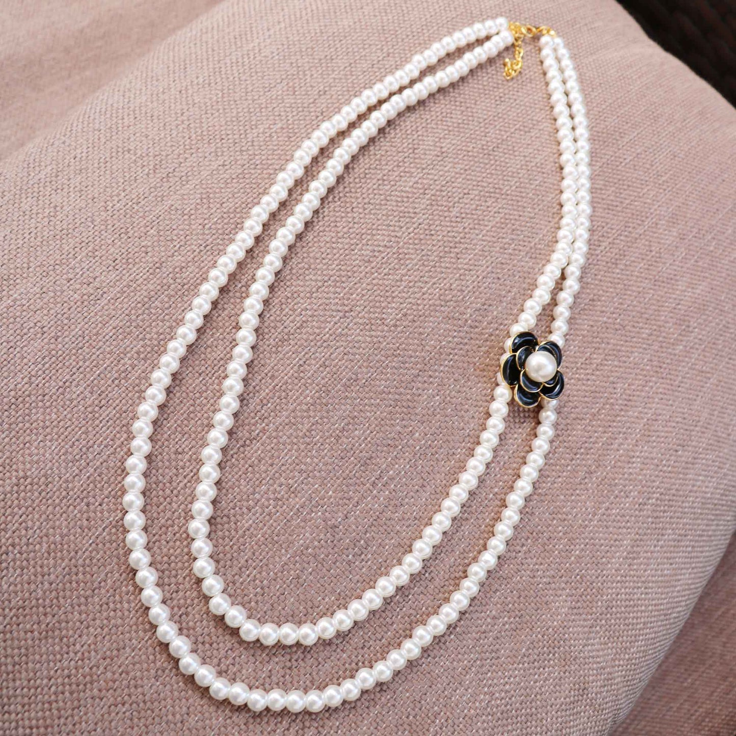 Collar Nira